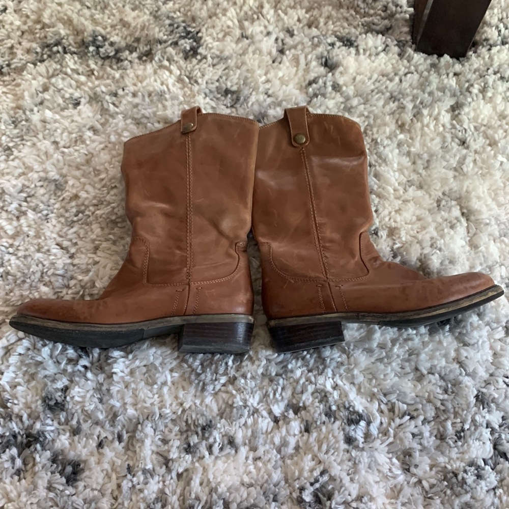 Light brown boots